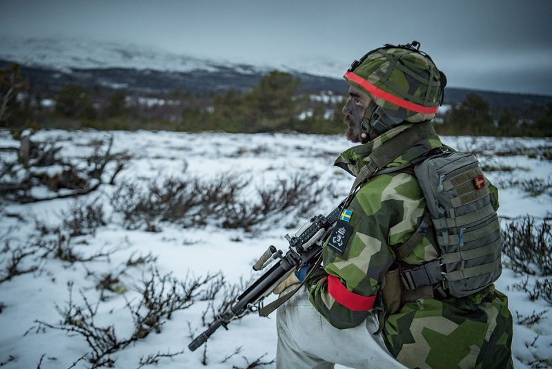 Soldat ur 71 motoriserade skyttebataljonen övar i Norge under Trident Juncture. Foto: Josef Björnetun, Försvarsmakten.