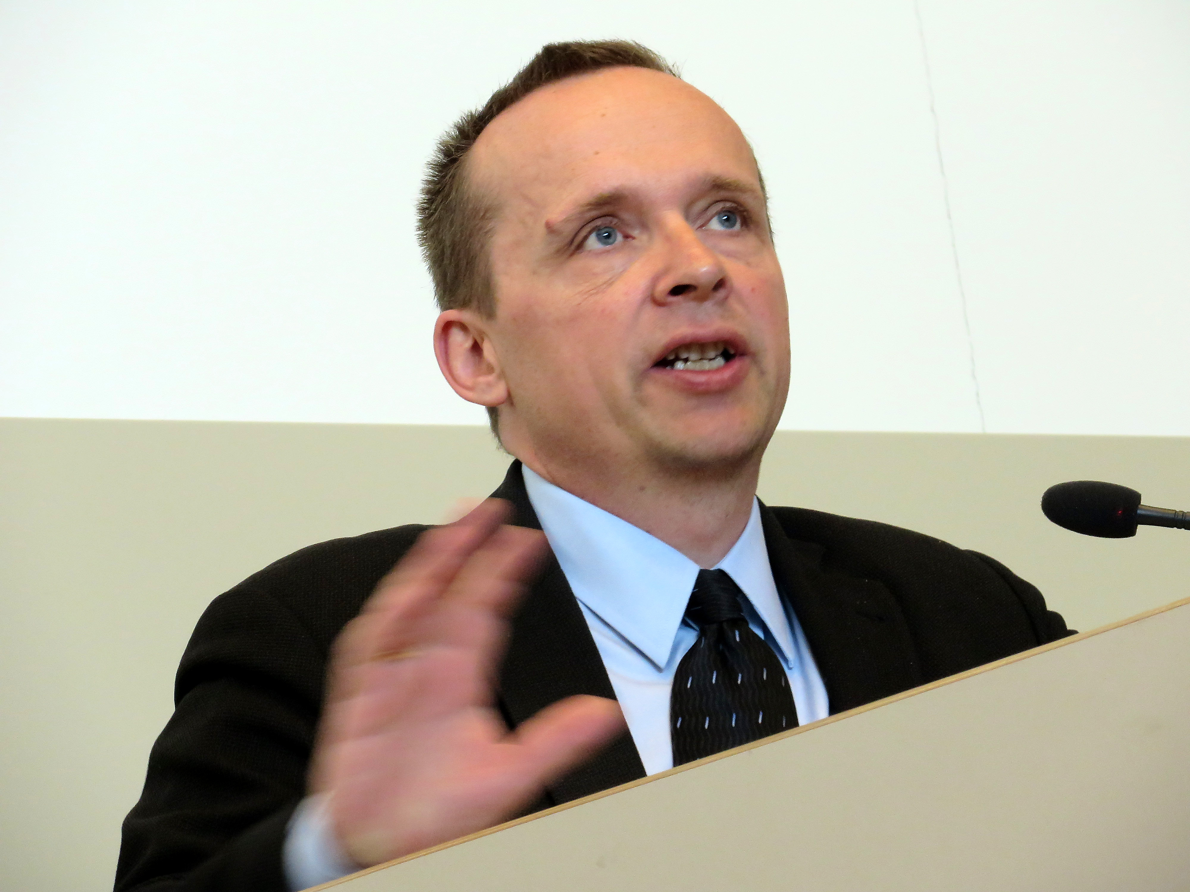 Dr_Tor_Bukkvoll_ Norway_comments_speakers_in_Panel_IV – ROYAL MILITARY ...